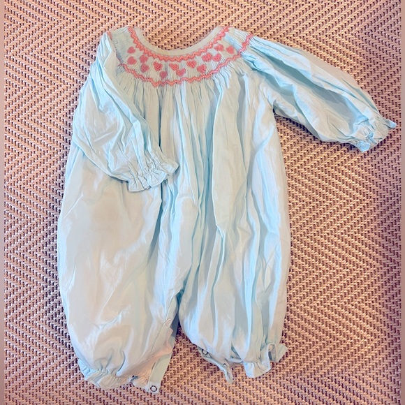 Smockingbirds size 3 mo romper with heart smocking. - Picture 1 of 1